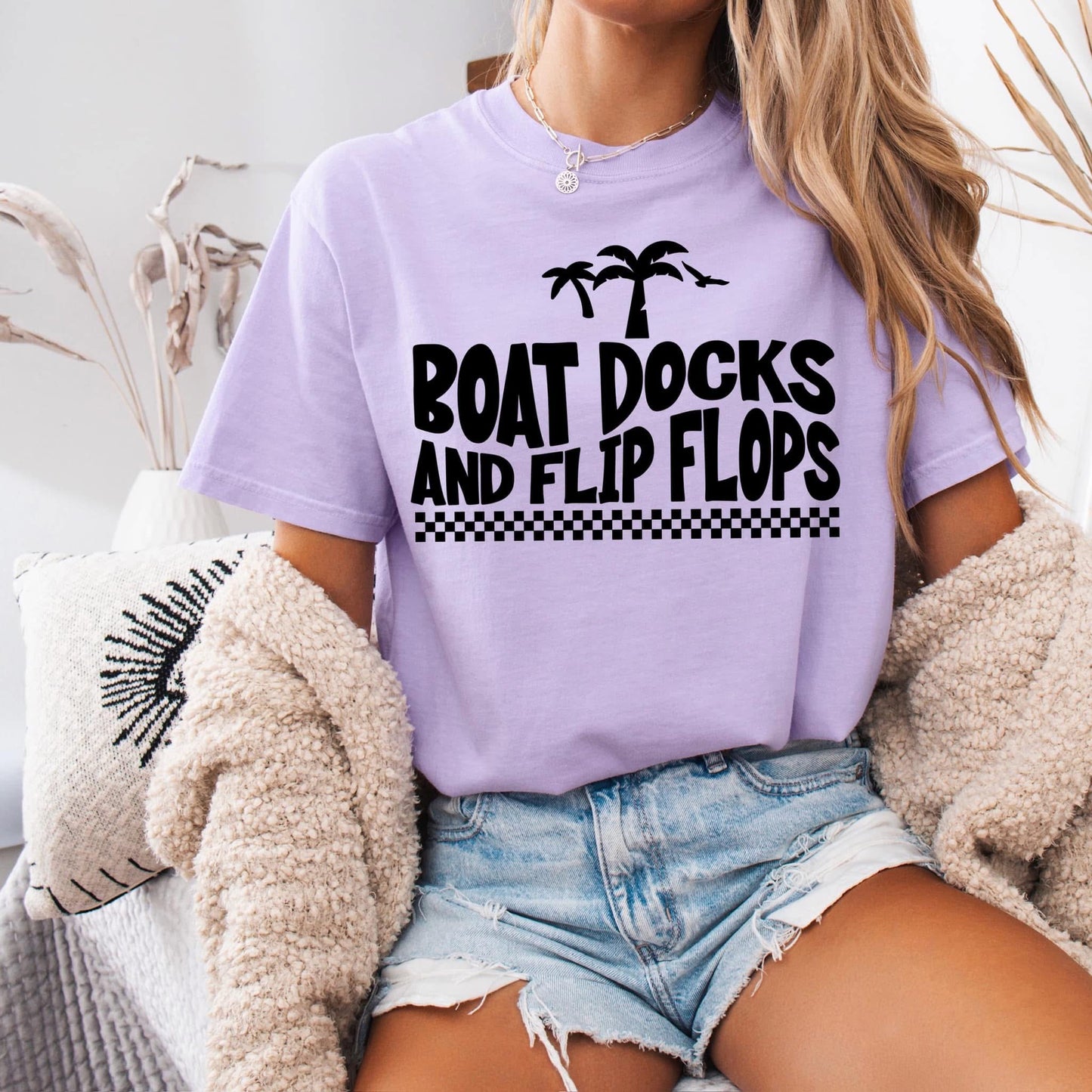 BOAT DOCKS AND FLIPFLOPS