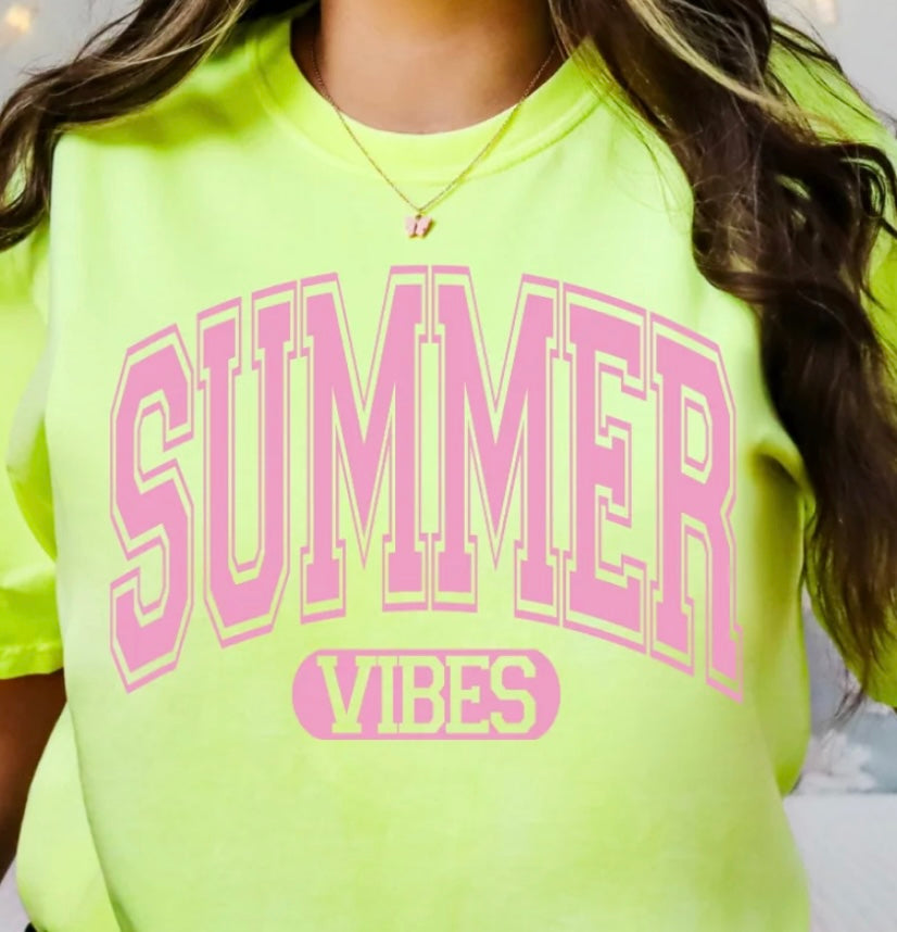 SUMMER VIBES IN PINK