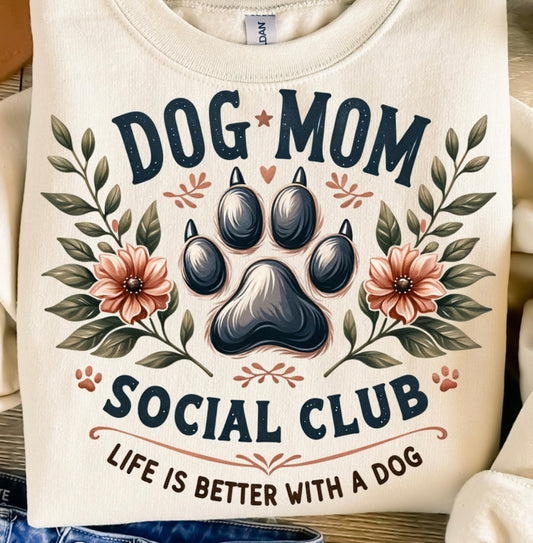 DOG MOM SOCIAL CLUB